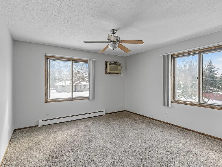 Highland Gables Apartments — Photo 33
