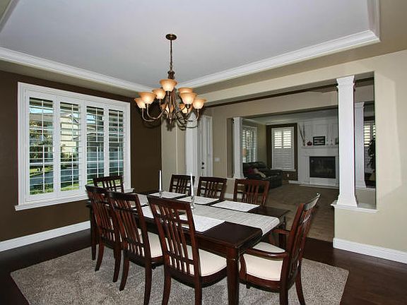 4th image of 8662 Parada Ct