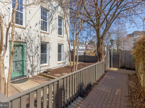 1511 Freedom Way SE, Washington, DC 20003