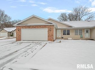2909 Ocala Ln, Springfield, IL 62707