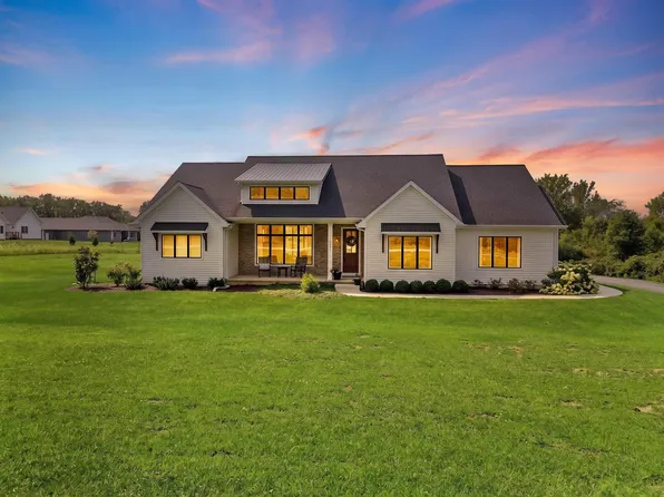 8948 E 600 S, Upland, IN 46989