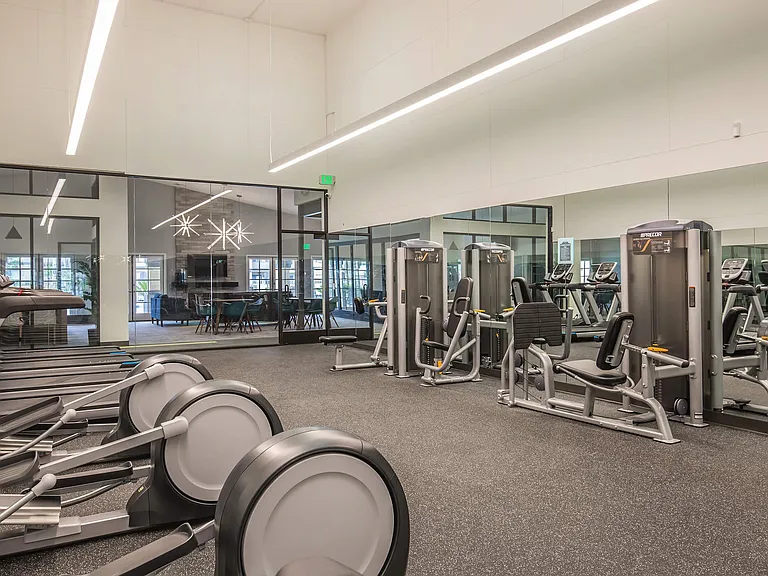 Club Pacifica Apartment Homes — Photo 17