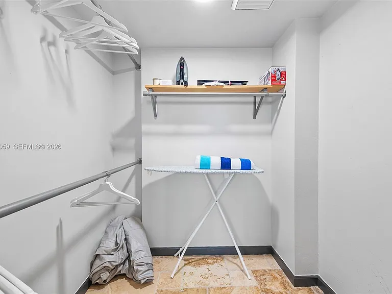 1401 N Riverside Dr #1406 — Photo 26