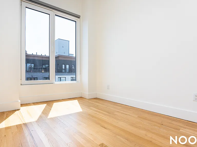 887 Lexington Ave #4F — Photo 5