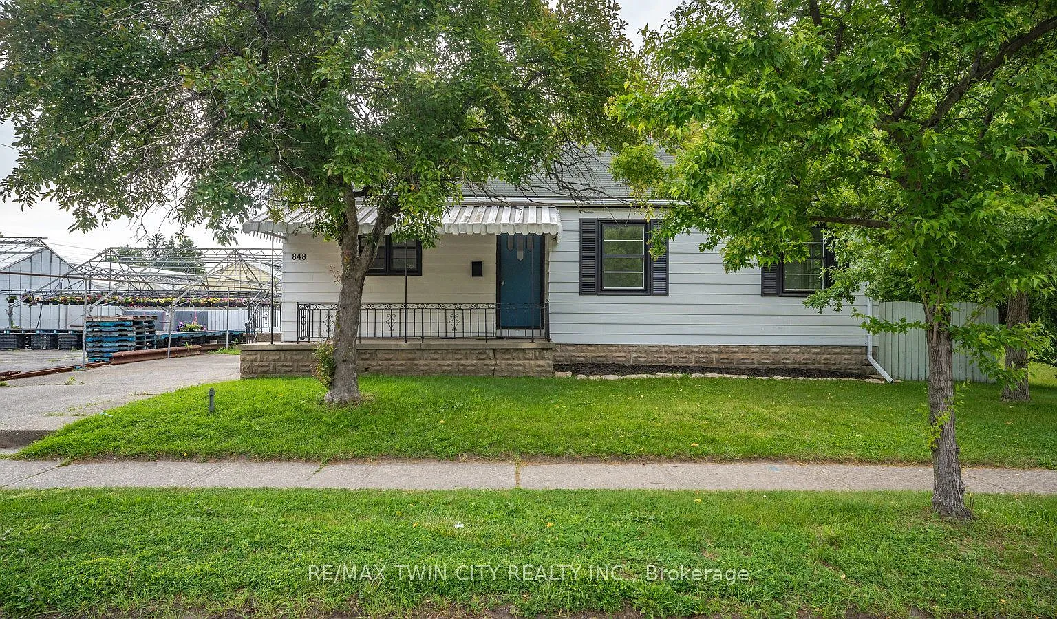 3 bed, $2,350 — Photo 2
