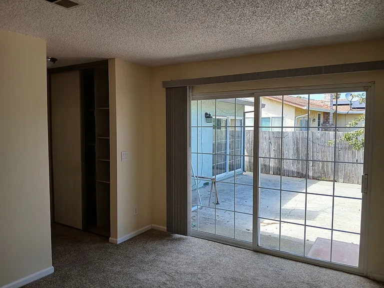 400 Mokelumne Dr — Photo 33