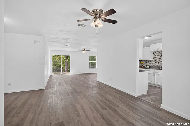 4 bed, 3.0 bath, 1516 sqft, $1,750 — Photo 3
