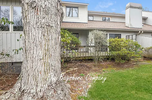 103 Deerlake Dr Photo 1