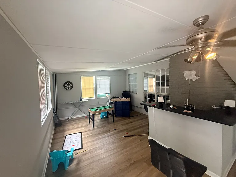 9501 Pondside Ln — Photo 9