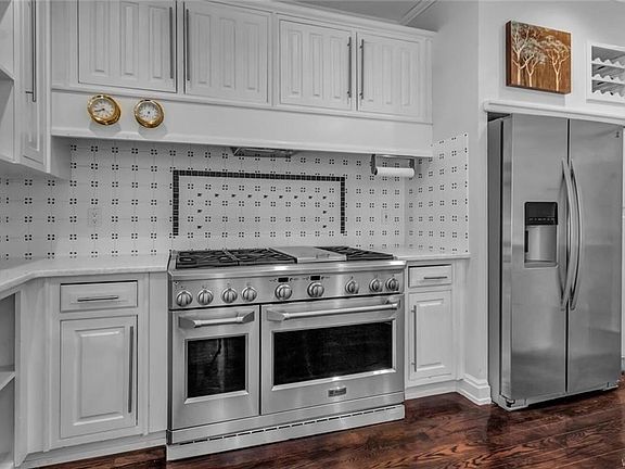 3rd image of 6232 Bridlewood Dr S