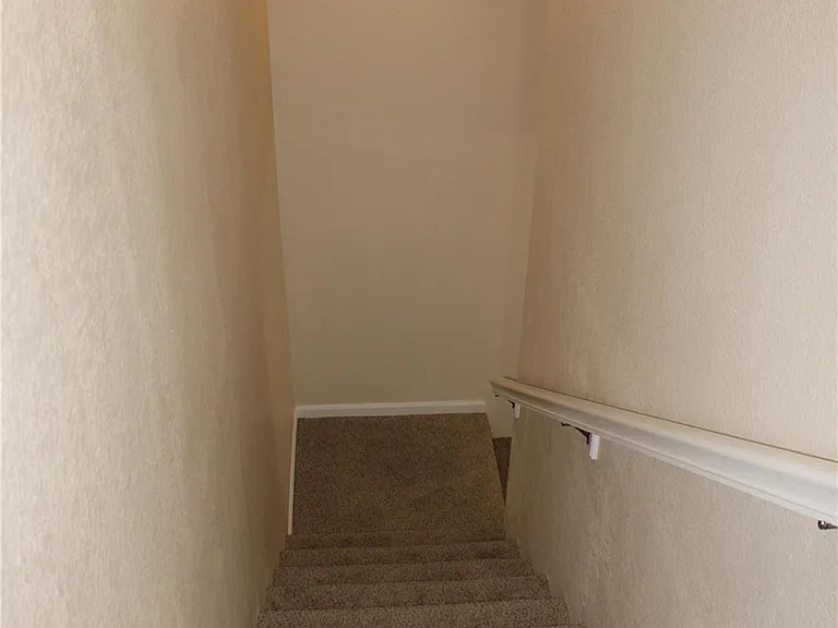 815 Woodside Creek Dr — Photo 7