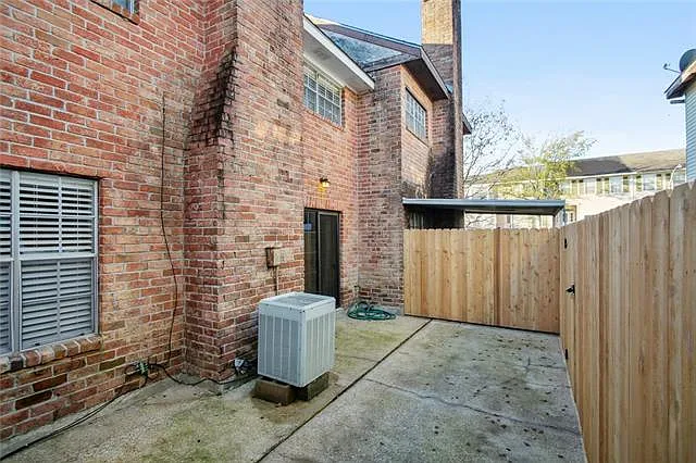 21 Brandon Hall Dr #B — Photo 13