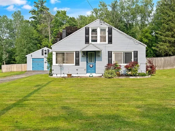 8830 Oswego Rd, Clay, NY 13041