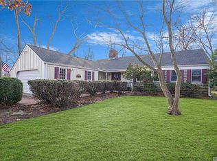 22 Oakfield Rd, Saint james, NY 11780