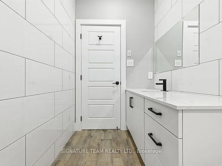 78B Queen St #301 — Photo 16
