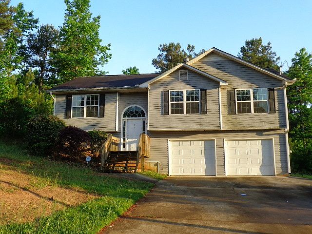 1st image of 886 Eagles Nest Cir