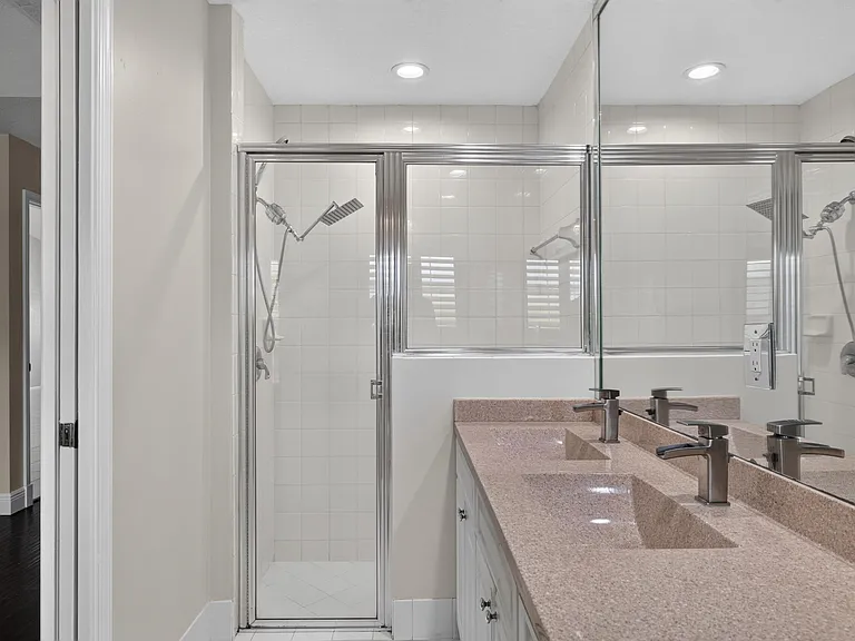 4481 NW 20th Ave — Photo 24