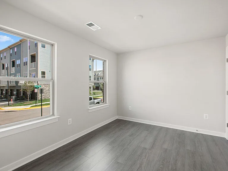 3811 Shale Rd — Photo 2