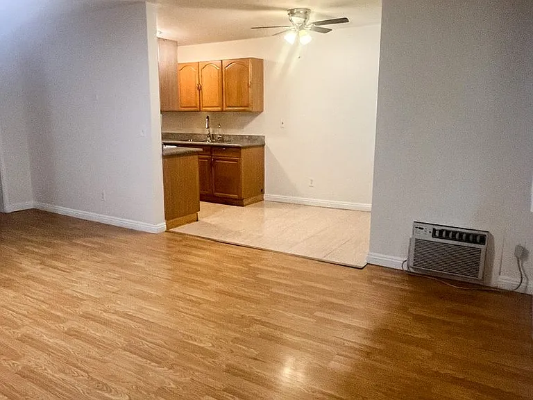 826 Harvard, LLC — Photo 4