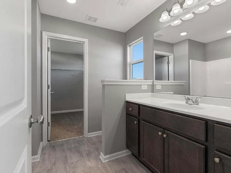 8113 Driftwood Loop — Photo 5
