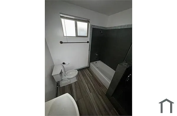 Building Photo - 4765 Don Miguel Dr #4