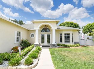 272 SW Kestor Dr, Port Saint Lucie, FL 34953