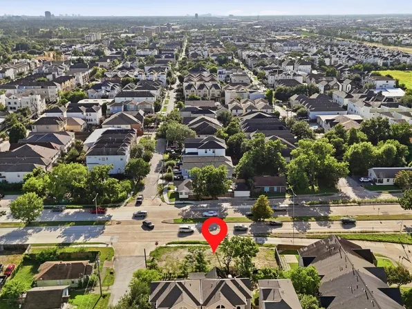 5342 Petty St, Houston, TX 77007