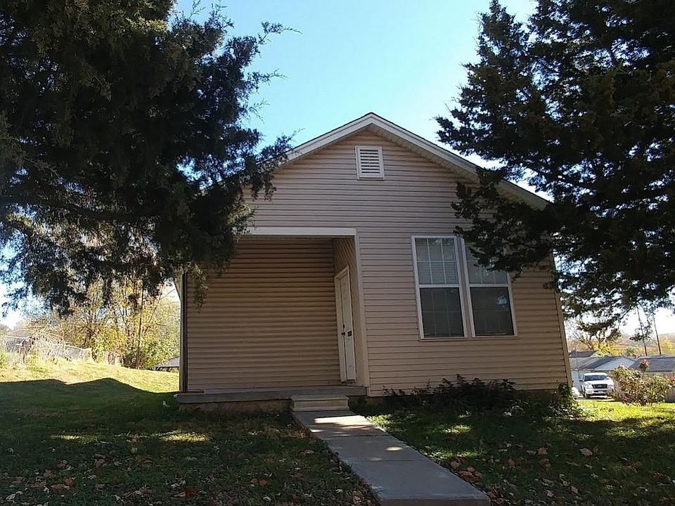 1st image of 2805 S 22nd St