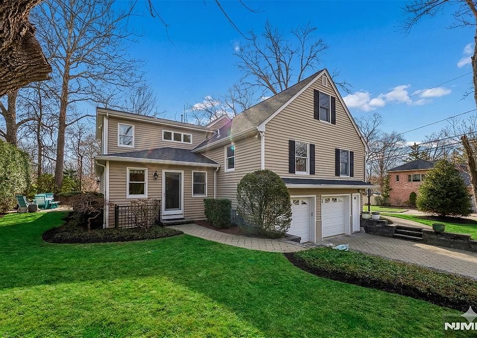 1st image of 38 Madison Ave