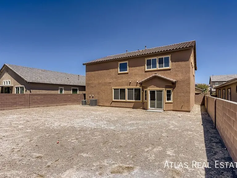 1009 Barron Creek Ave — Photo 12