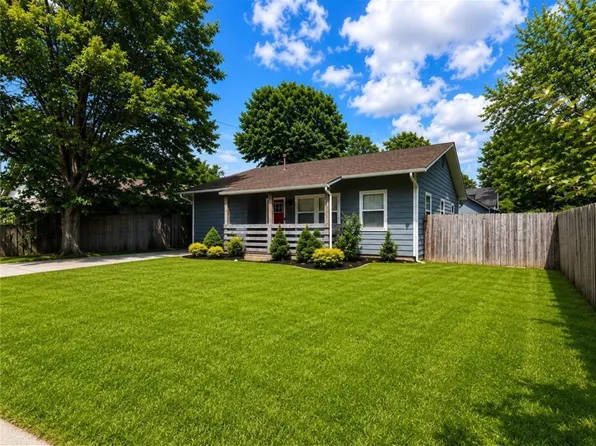 1416 S College Ave, Fayetteville, AR 72701