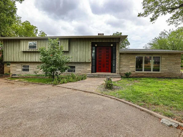 1103 11th St, Ozona, TX 76943