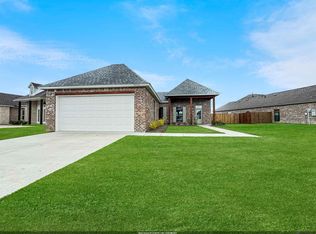 39532 Hernando De Soto Dr, Darrow, LA 70725
