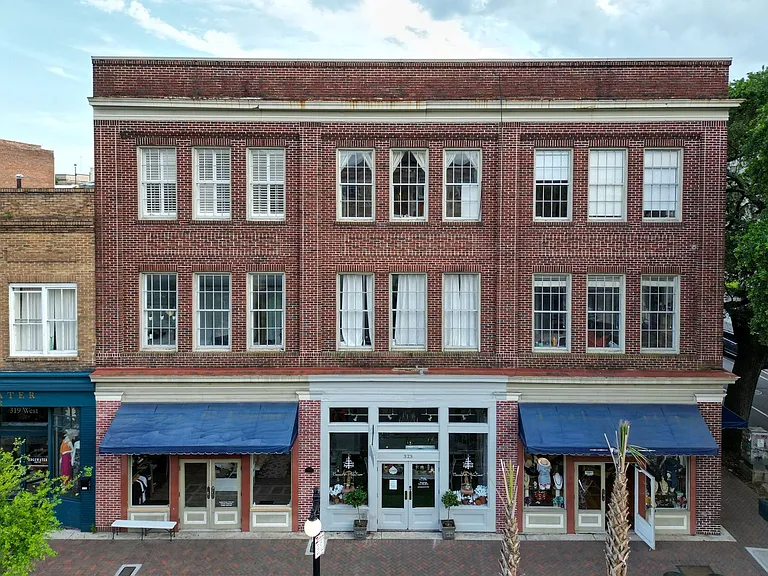 321 W Broughton St #7 — Photo 15