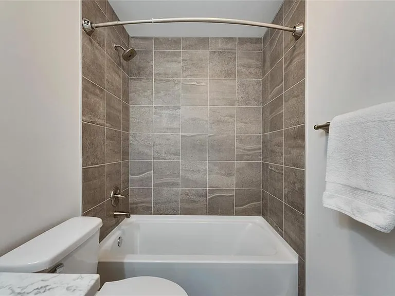 1025 Apollo Beach Blvd #1 — Photo 24
