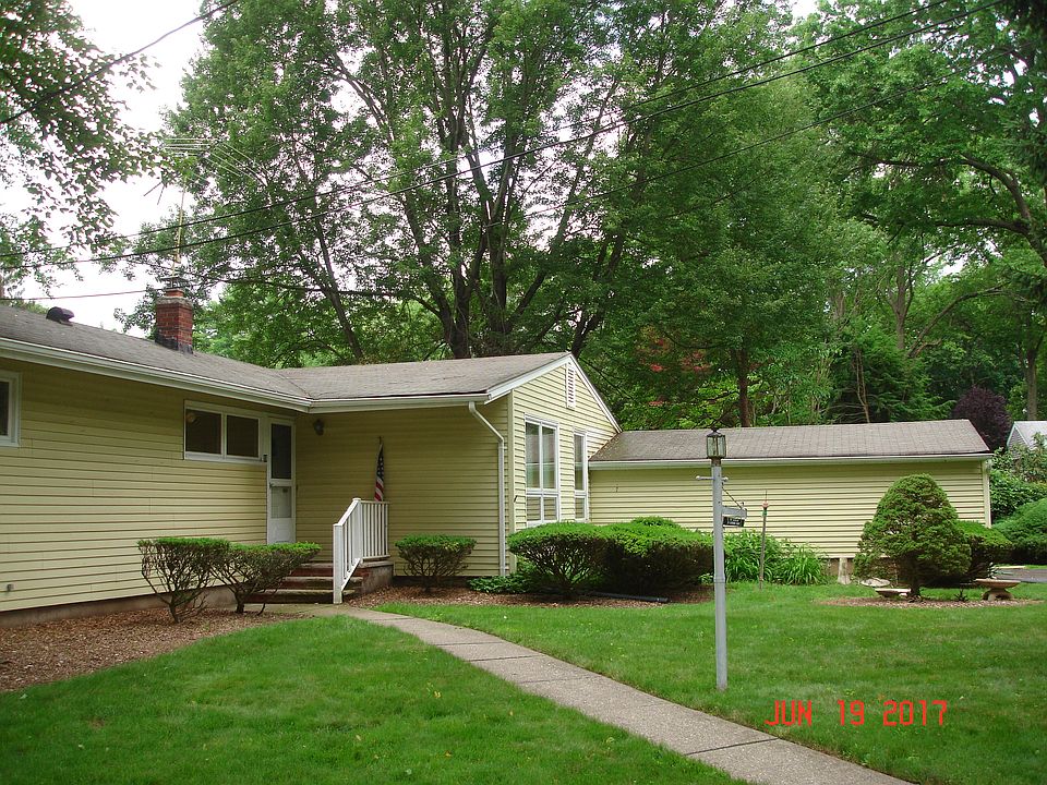 18 Lachmund Ct, Old Tappan, NJ 07675 Zillow