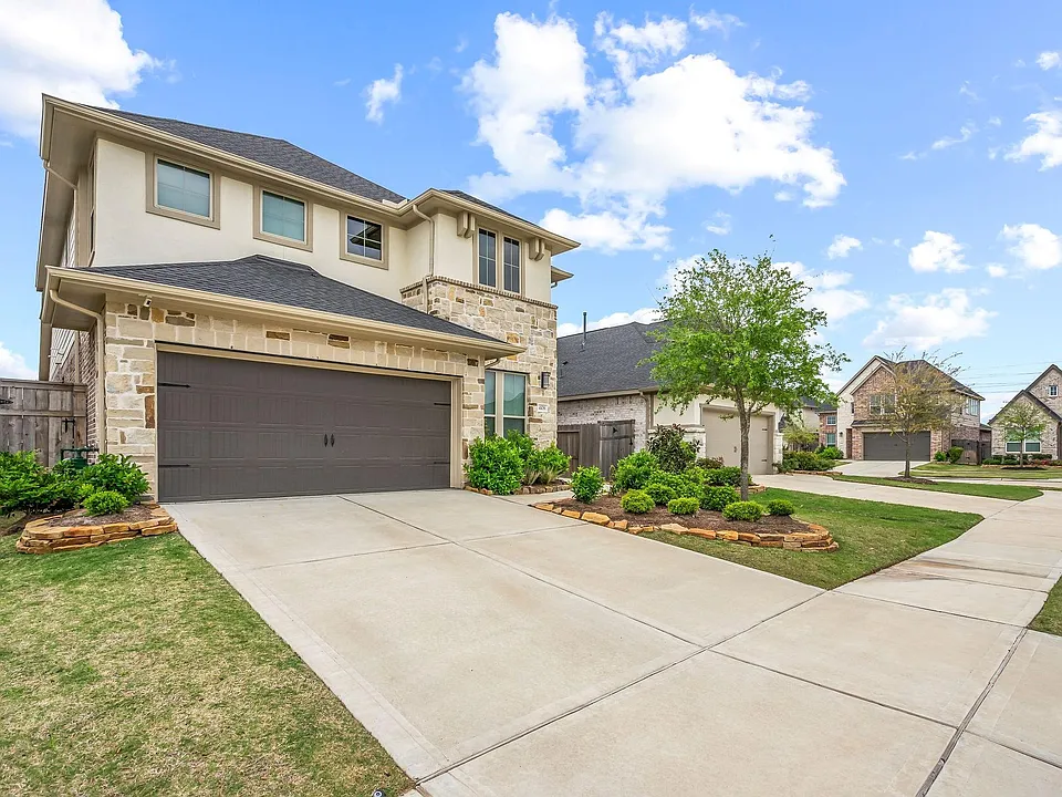 4106 Sherman Oak Ln