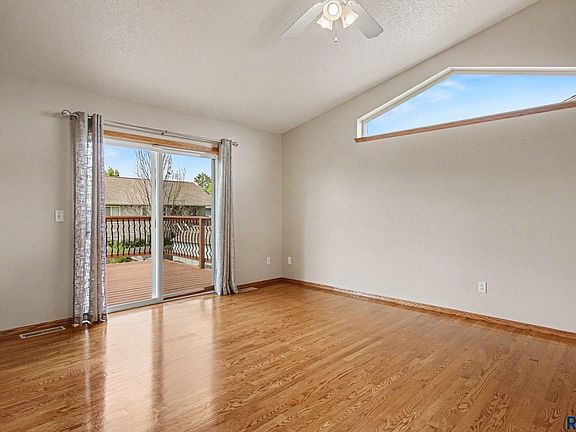 4th image of 7321 W 51st St