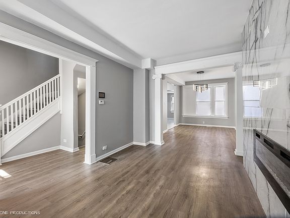 4th image of 7621 S King Dr
