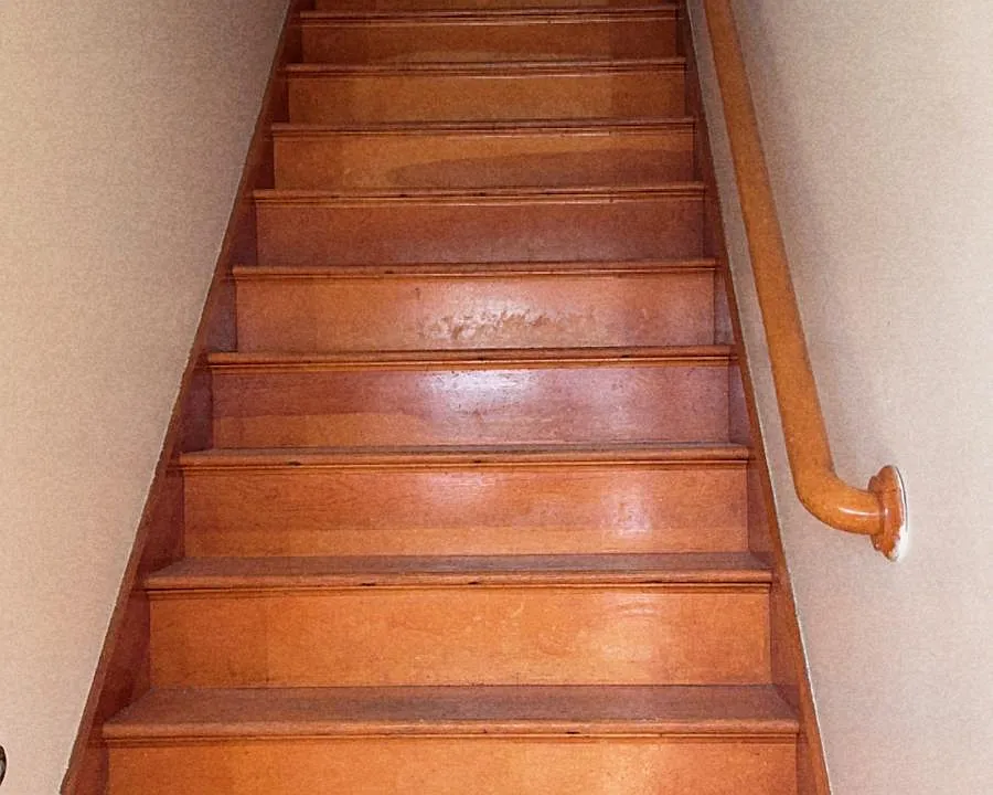 Stairs to 2nd Floor