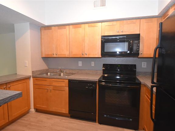 2nd image of 2402 W Azeele St Unit 426