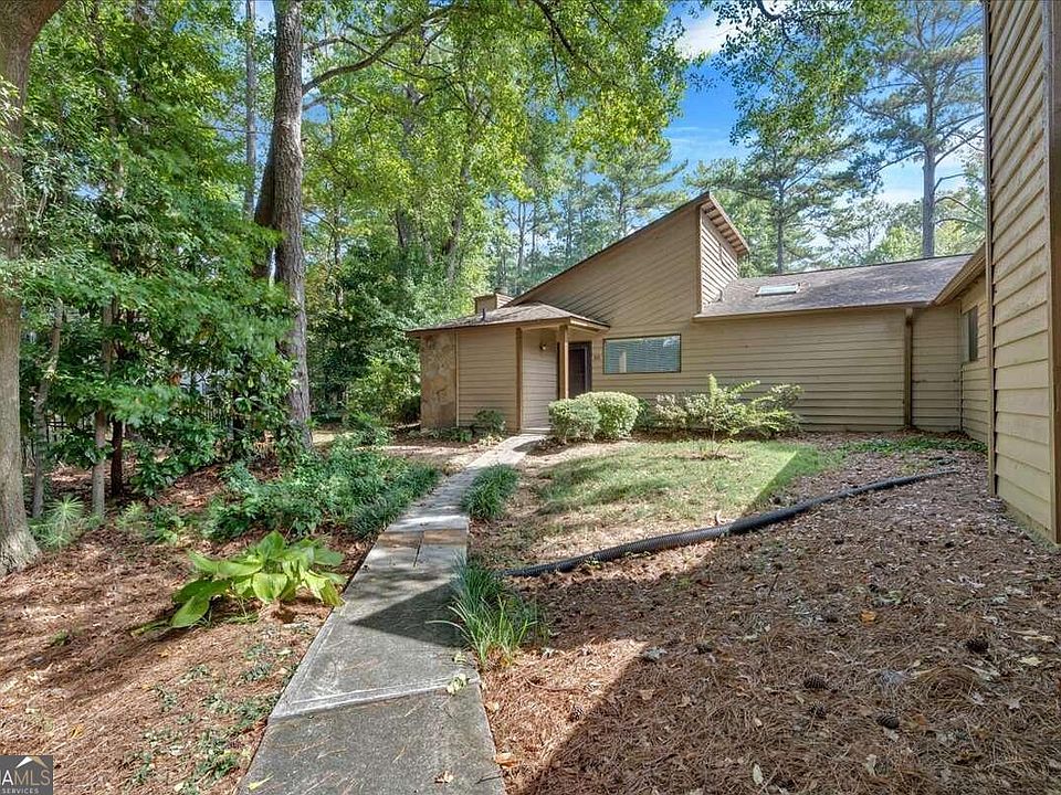 1st image of 814 Bonnie Glen Dr SE