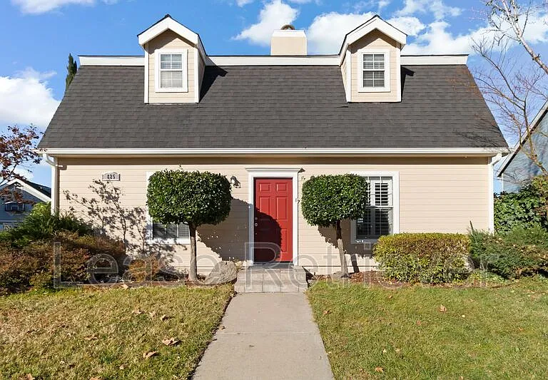 825 Heritage Pl — Photo 1