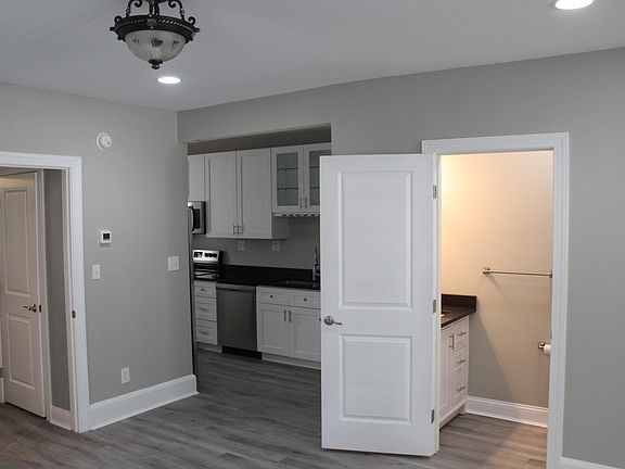 5th image of 3215 Linwood Ave #2