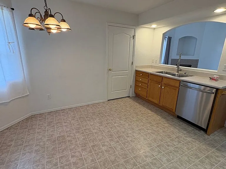 5050 Rill Valley Way — Photo 11