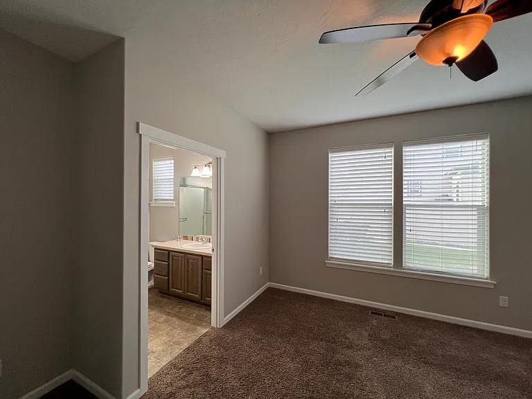 665 Hunter St — Photo 11