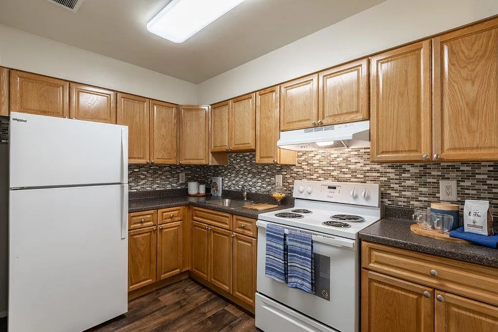 The Willows Apartment Homes — Photo 2