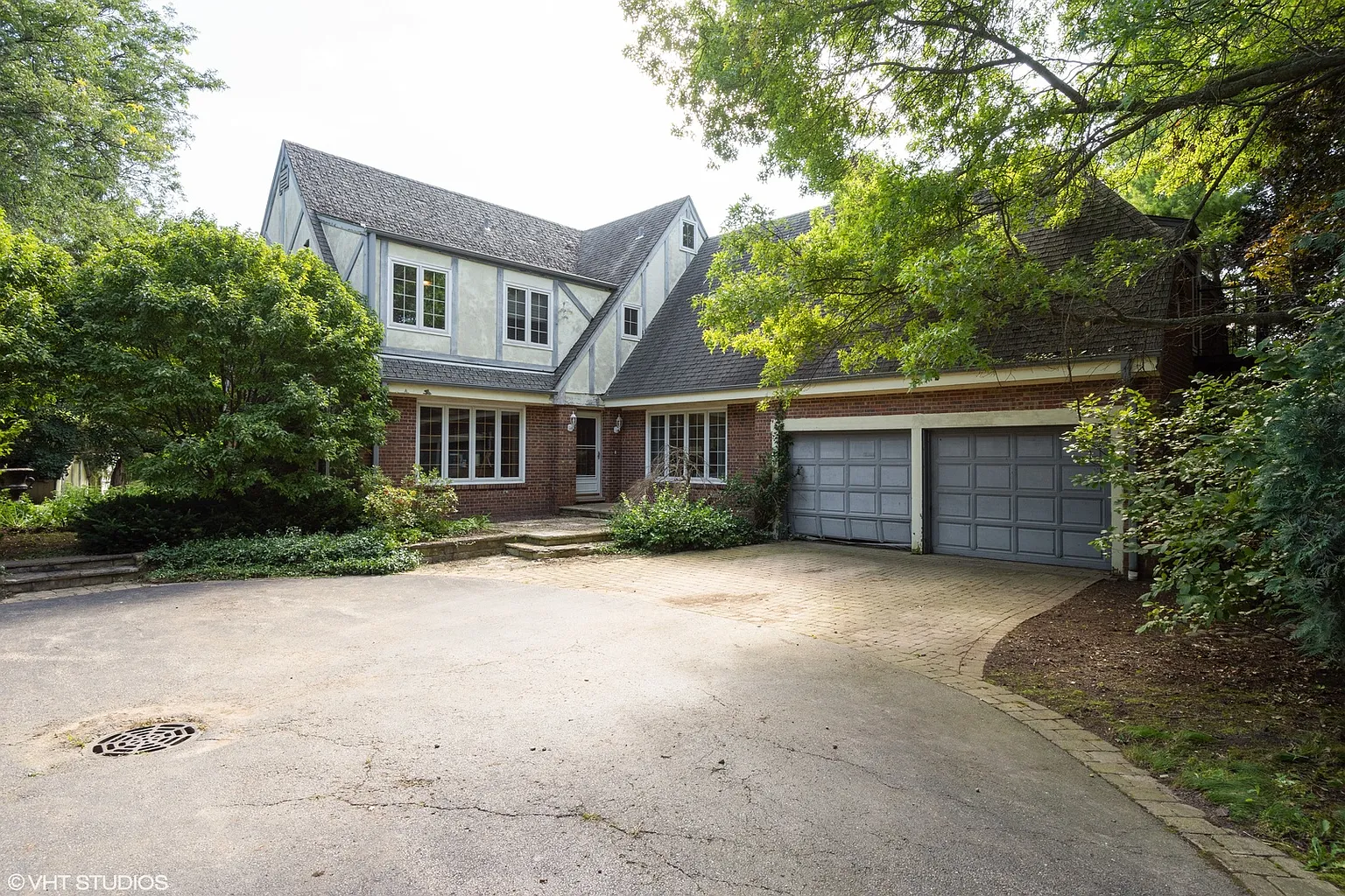 21877 N Andover Rd photo 1
