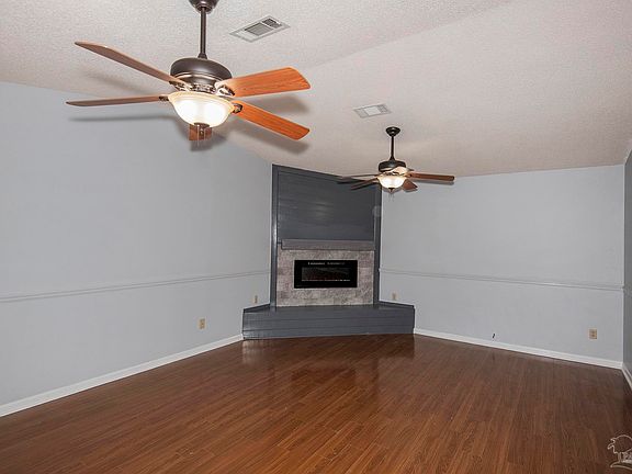 5th image of 7745 Deborah Ct