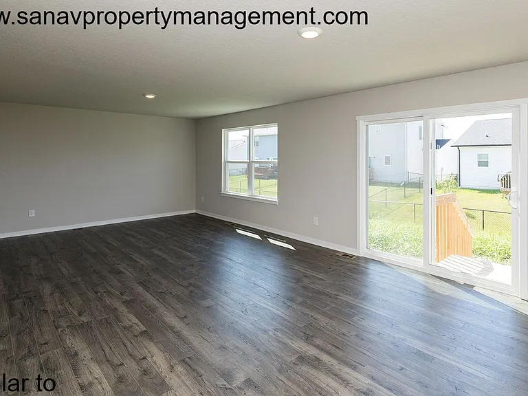 515 Elizabeth Ln NW — Photo 10
